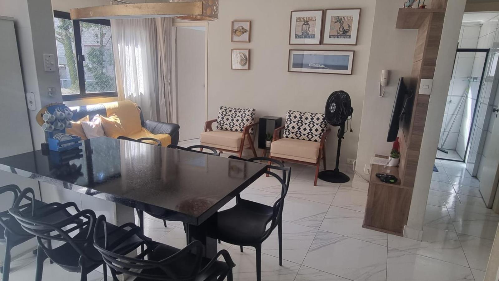 No Tombo 30 Metros Da Guaruja